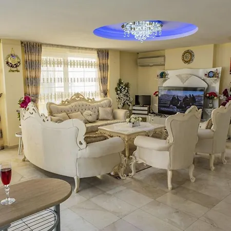 Splendid With Private Pool In Antalya فندق بيليك